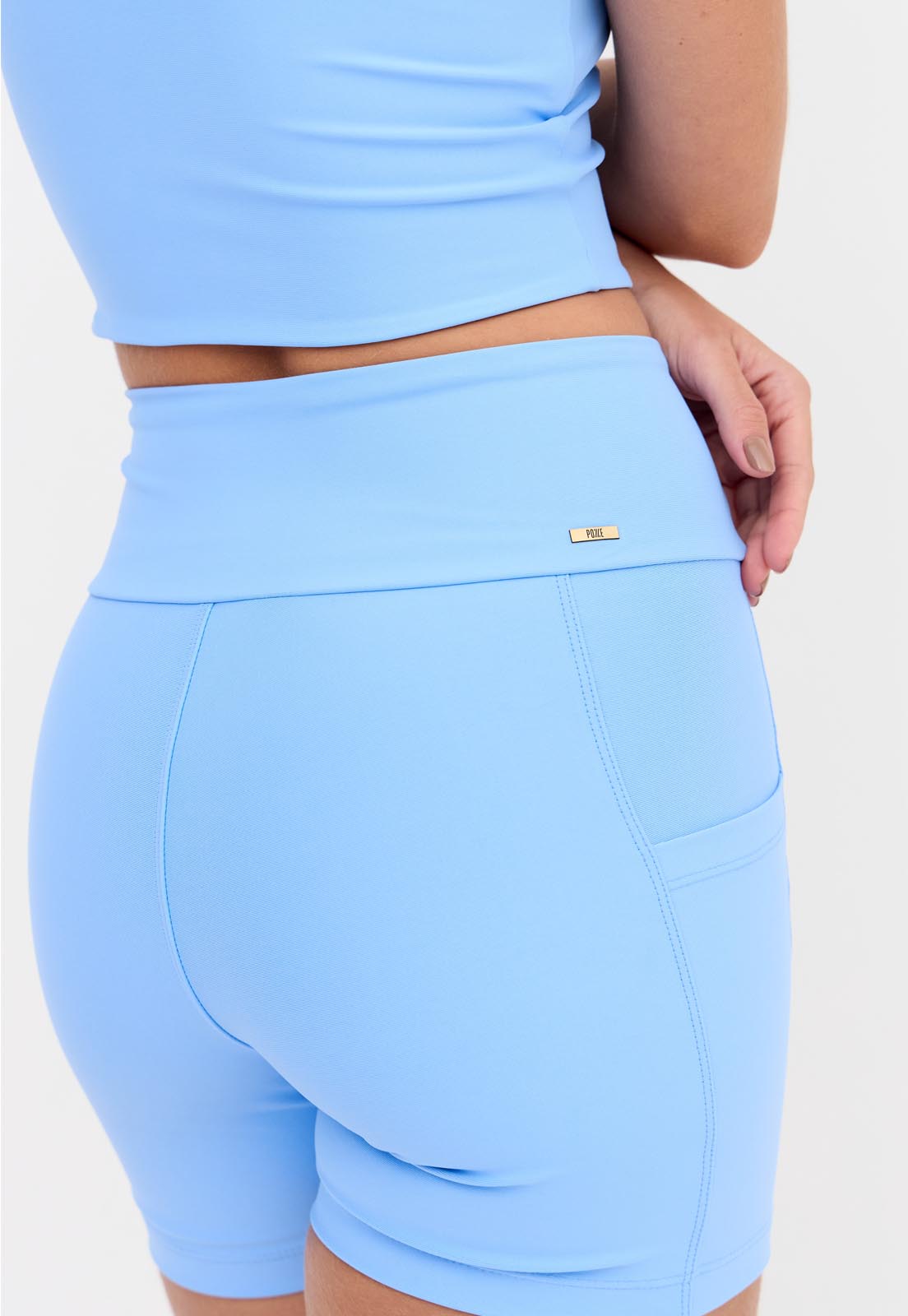 Bermuda lisa azul fly com bolsos Sinergia