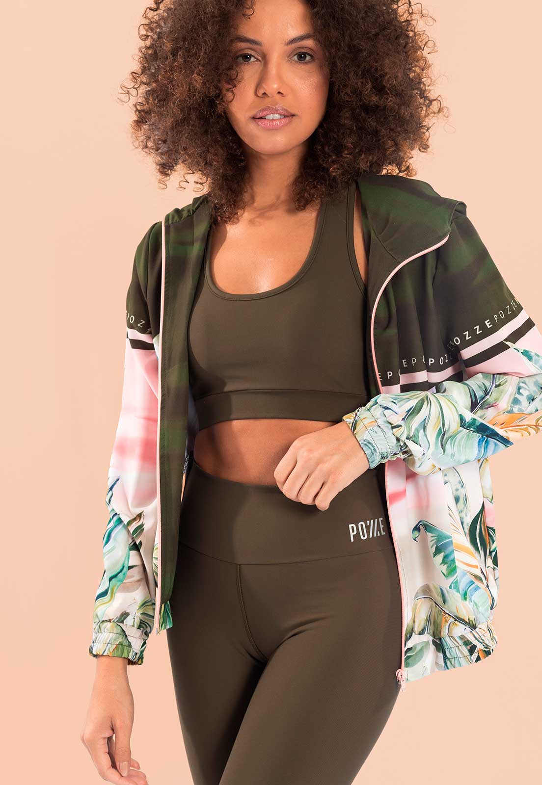 Top curto nadador com decote profundo verde liso Oásis