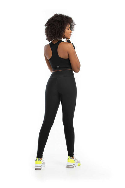 Top Liso Preto Action