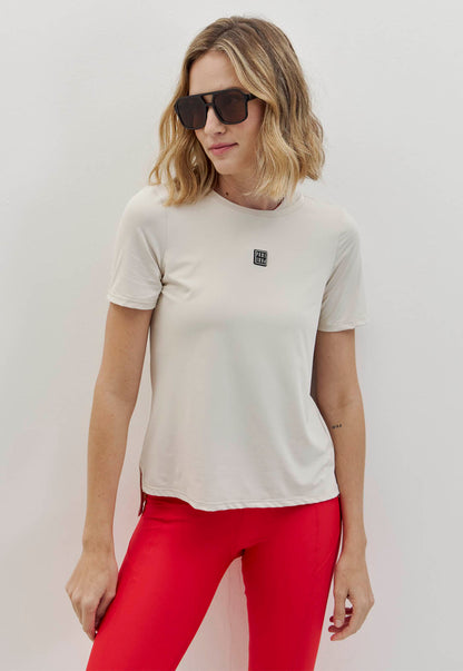 Tshirt alongada nas costas lisa luna Voá