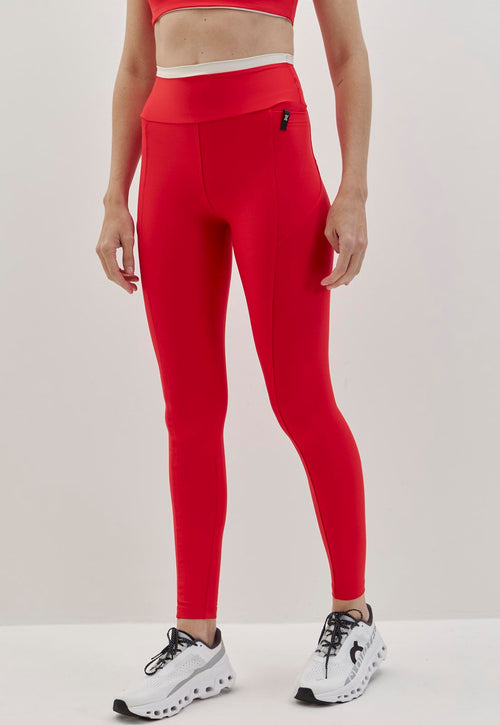 Legging vermelho carmim com detalhe luna no cós e bolsos Voá