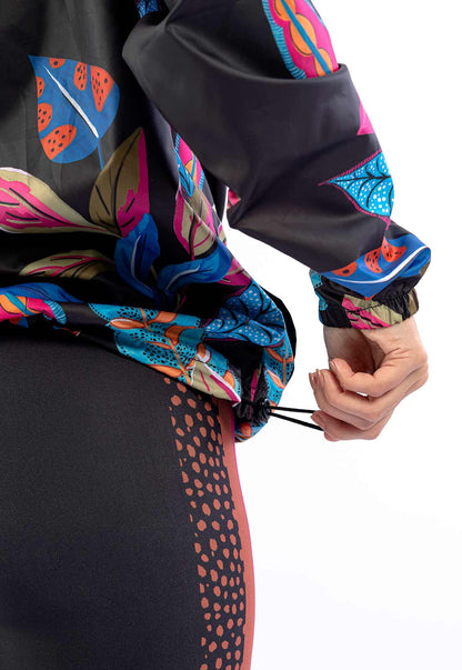 Jaqueta corta vento com bainha estampa anoitecer