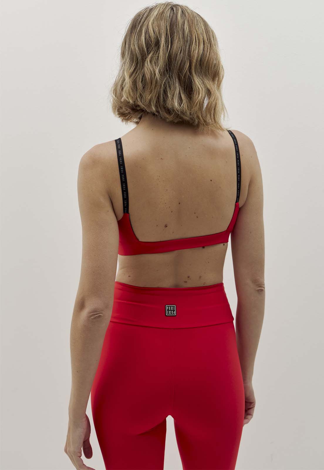 Top liso vermelho carmim com elástico personalizado Voá