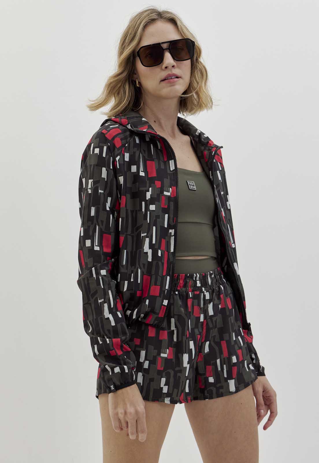 Shorts estampado 2 em 1 com bolsos e bermuda interna verde elite Voá