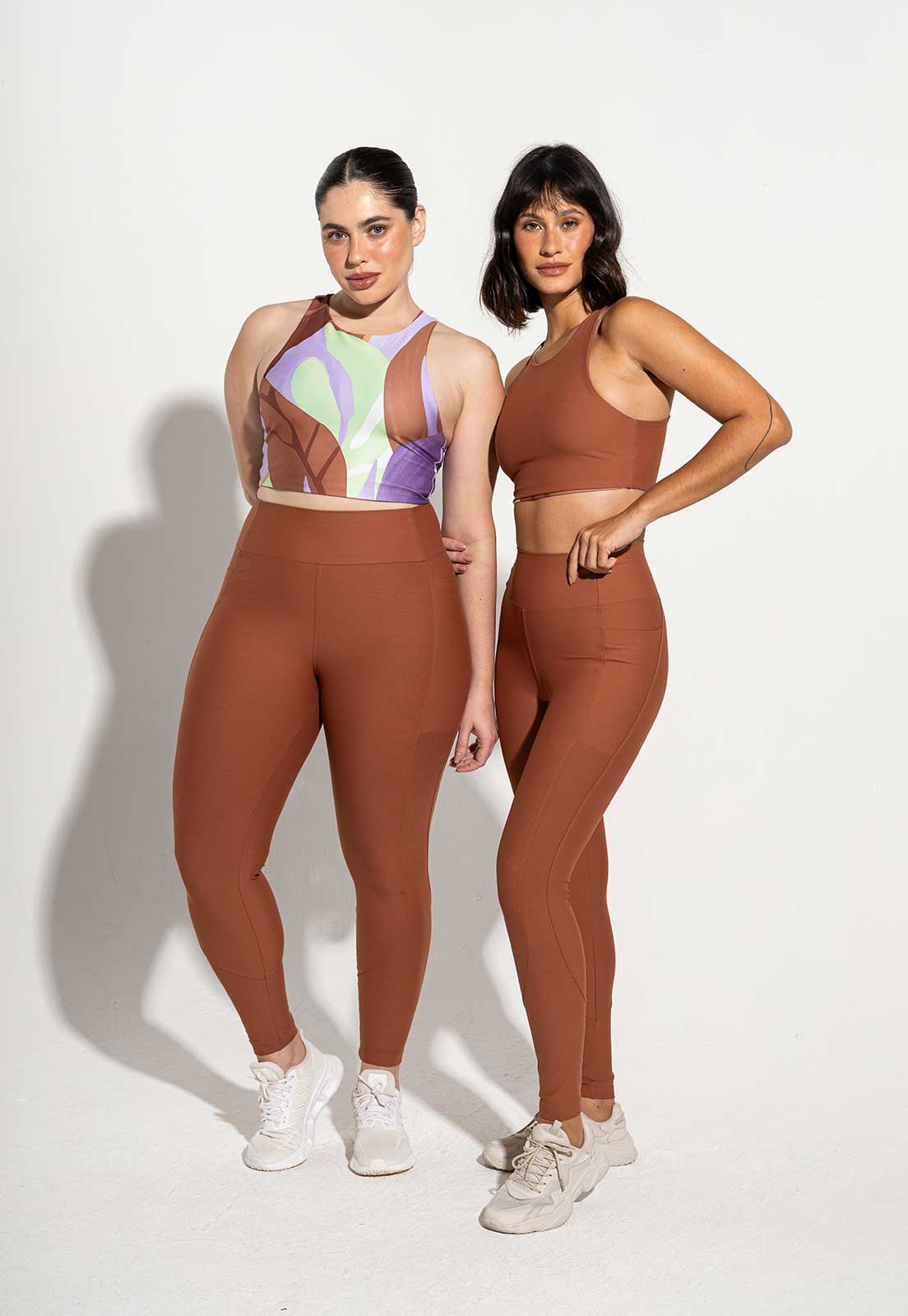 Conjunto Top fechado dupla face+Legging lisa+Jaqueta lisa capuccino Aura