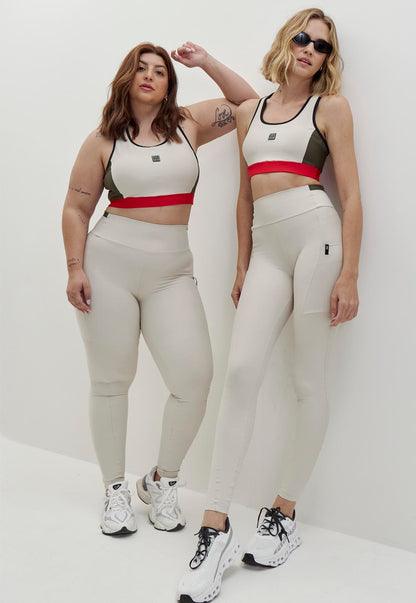 Top nadador com abertura nas costas e bojo removível Voá