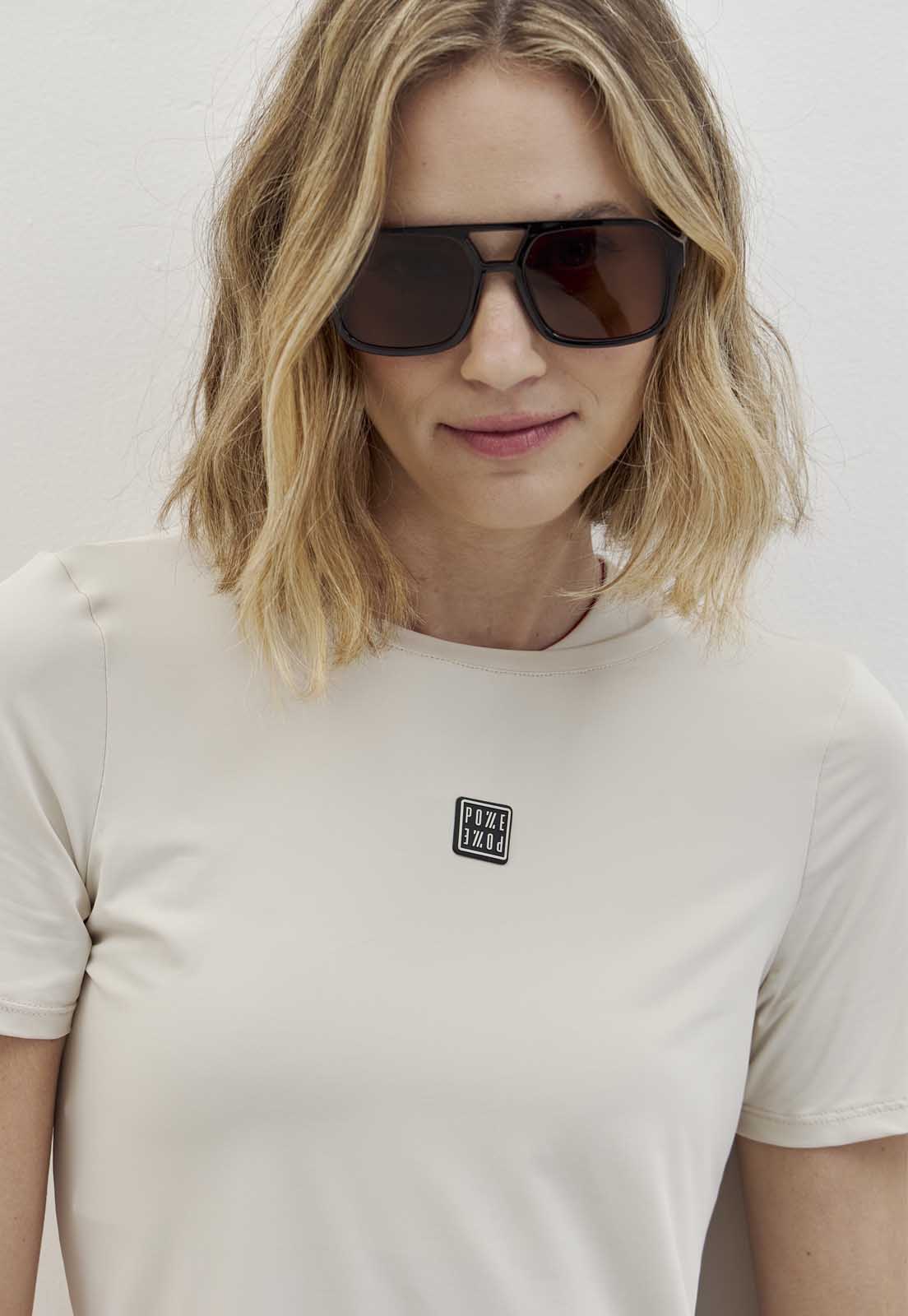 Tshirt alongada nas costas lisa luna Voá