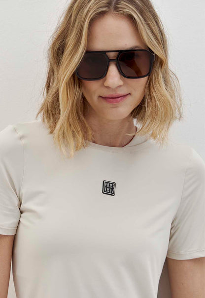 Tshirt alongada nas costas lisa luna Voá