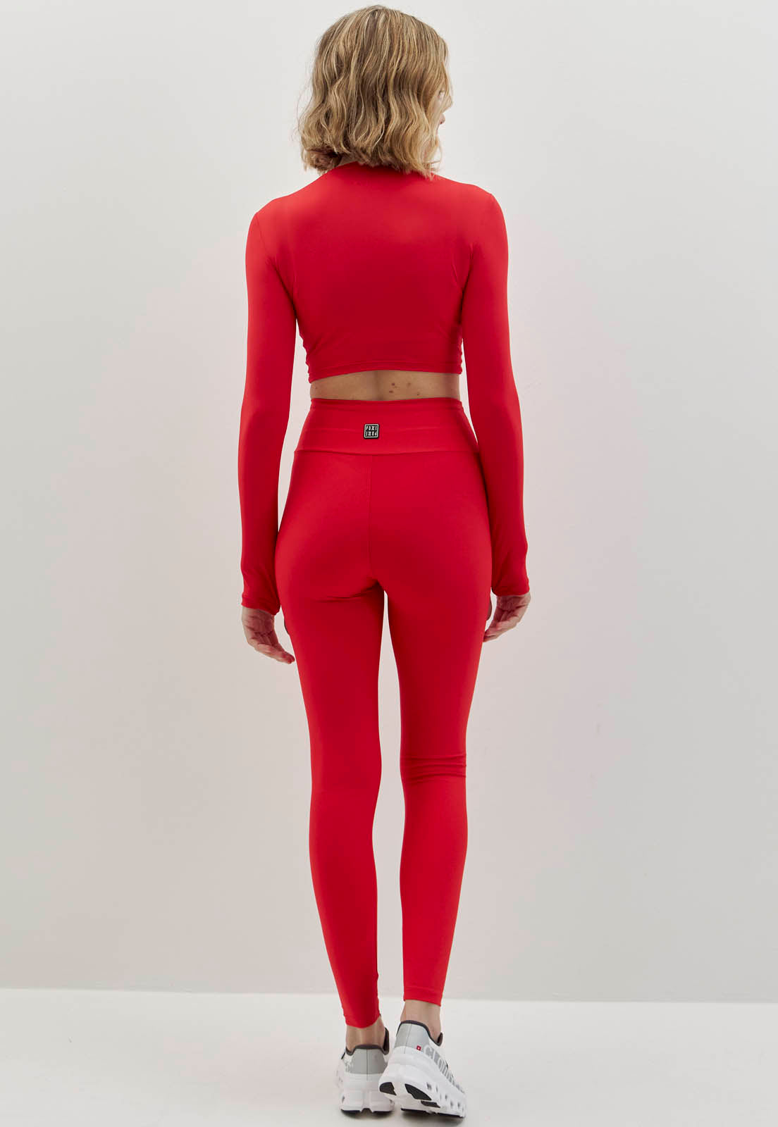 Tshirt cropped manga longa vermelho carmim Voá