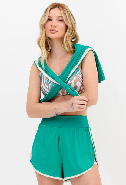 Shorts duplo liso verde folha com bolso Lance