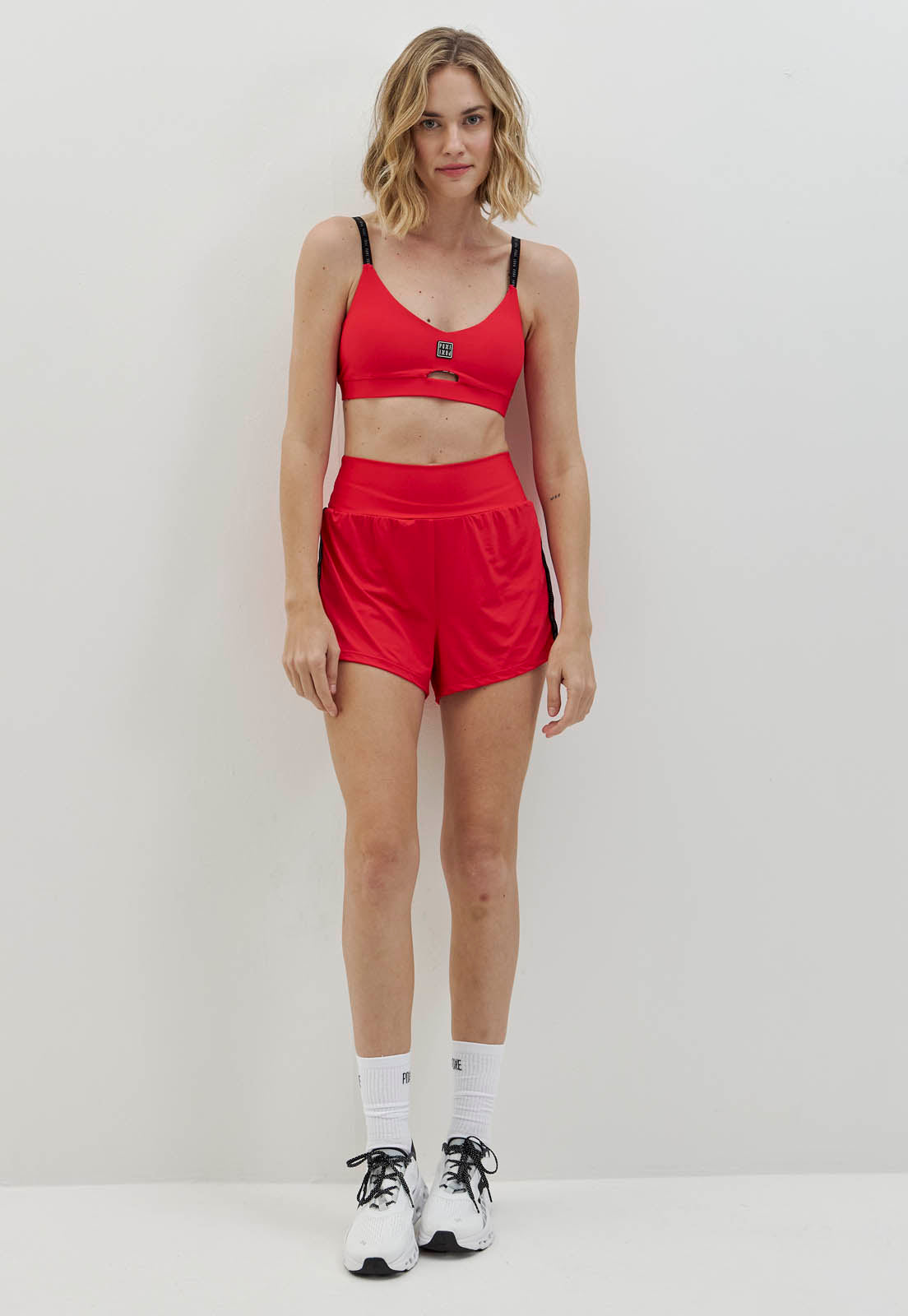 Top liso vermelho carmim com elástico personalizado Voá