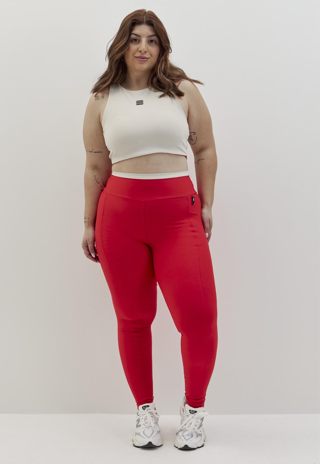 Legging vermelho carmim com detalhe luna no cós e bolsos Voá