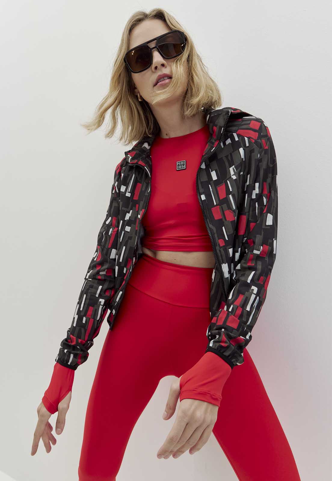 Tshirt cropped manga longa vermelho carmim Voá