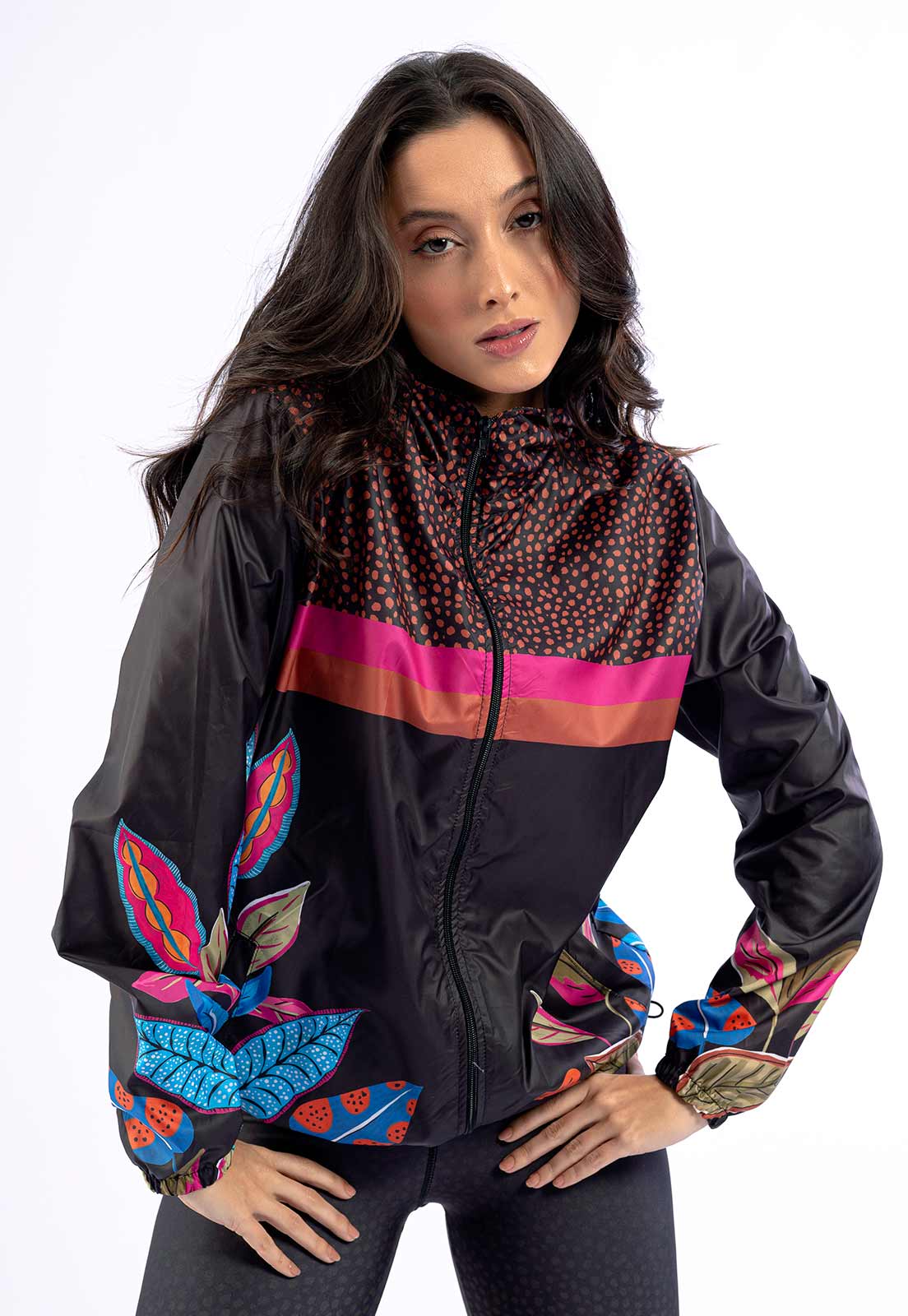 Jaqueta corta vento com bainha estampa anoitecer