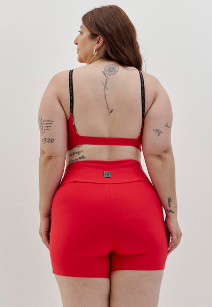 Bermuda vermelho carmim com elástico personalizado e bolso Voá