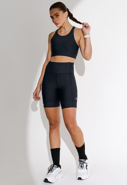 Bermuda Running Lisa Preta Multibolsos Action