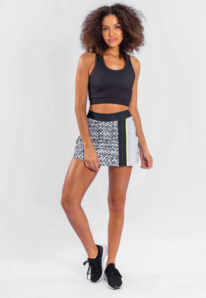 Saia com Short estampa Action