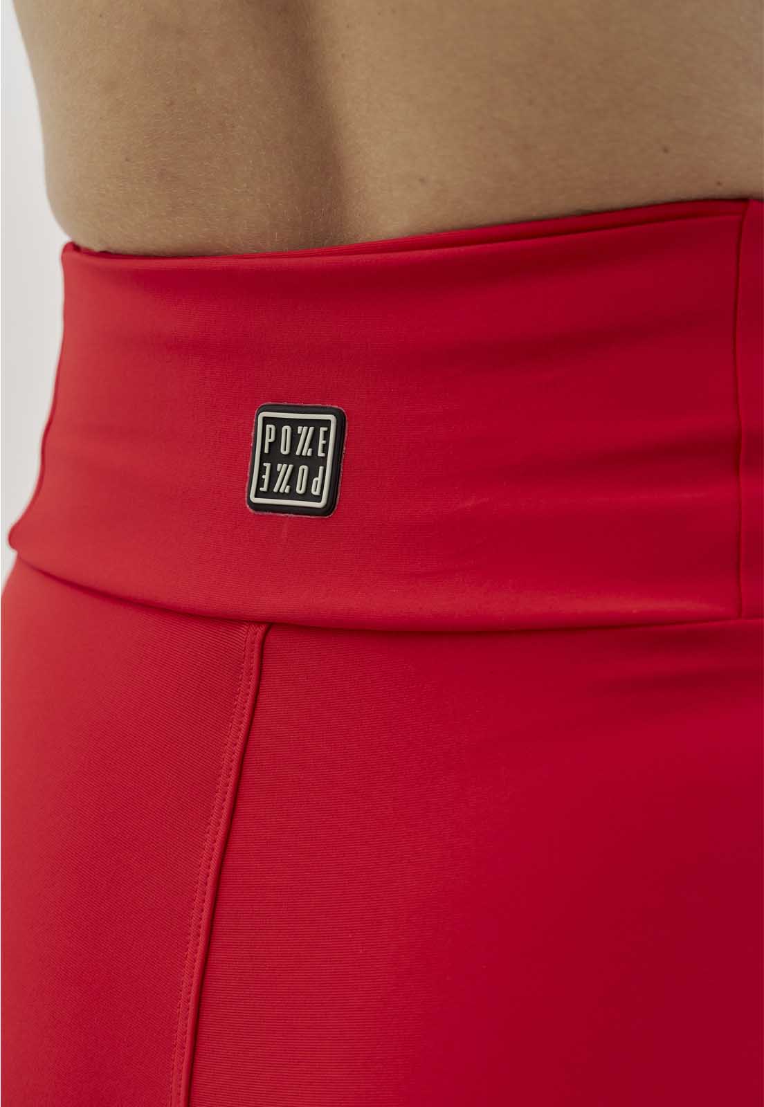 Bermuda vermelho carmim com elástico personalizado e bolso Voá