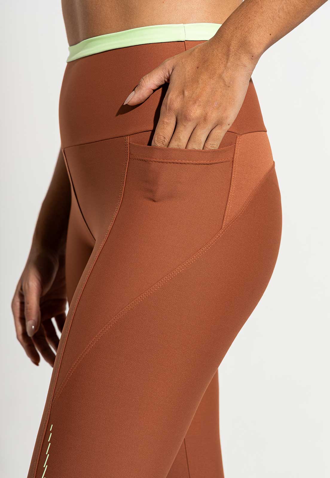 Conjunto Top dupla face+Legging bicolor+Jaqueta lisa capuccino Aura