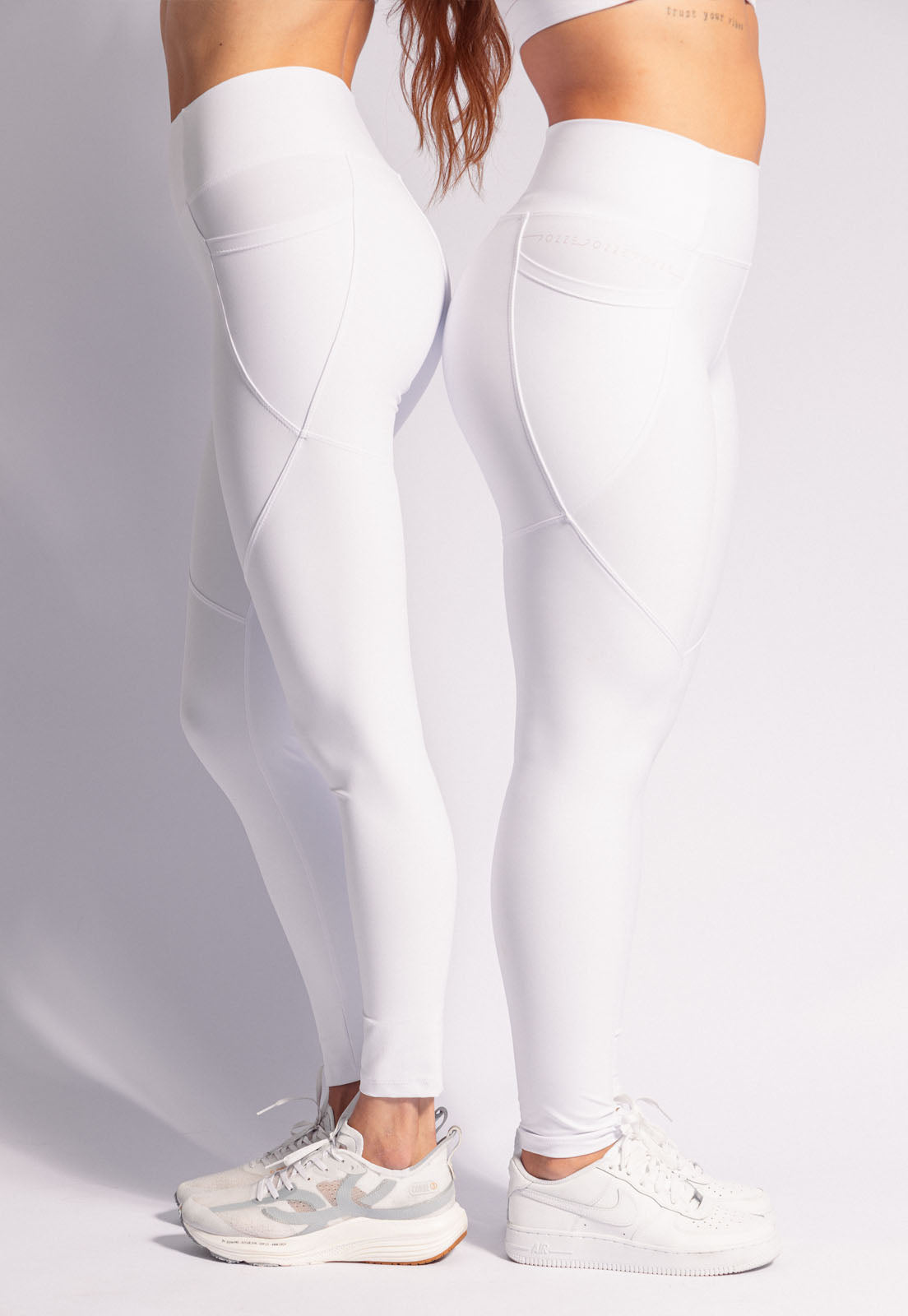 Legging branco cristal lisa com bolsos Urbane