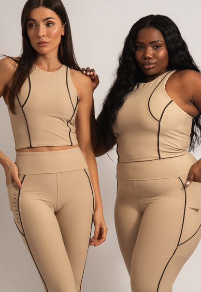 Top longo liso bege árido com vivo Magnetic